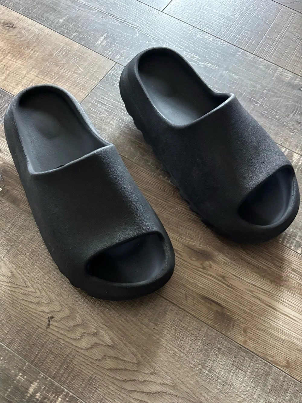 Yeezy Men's Black Foam Slides